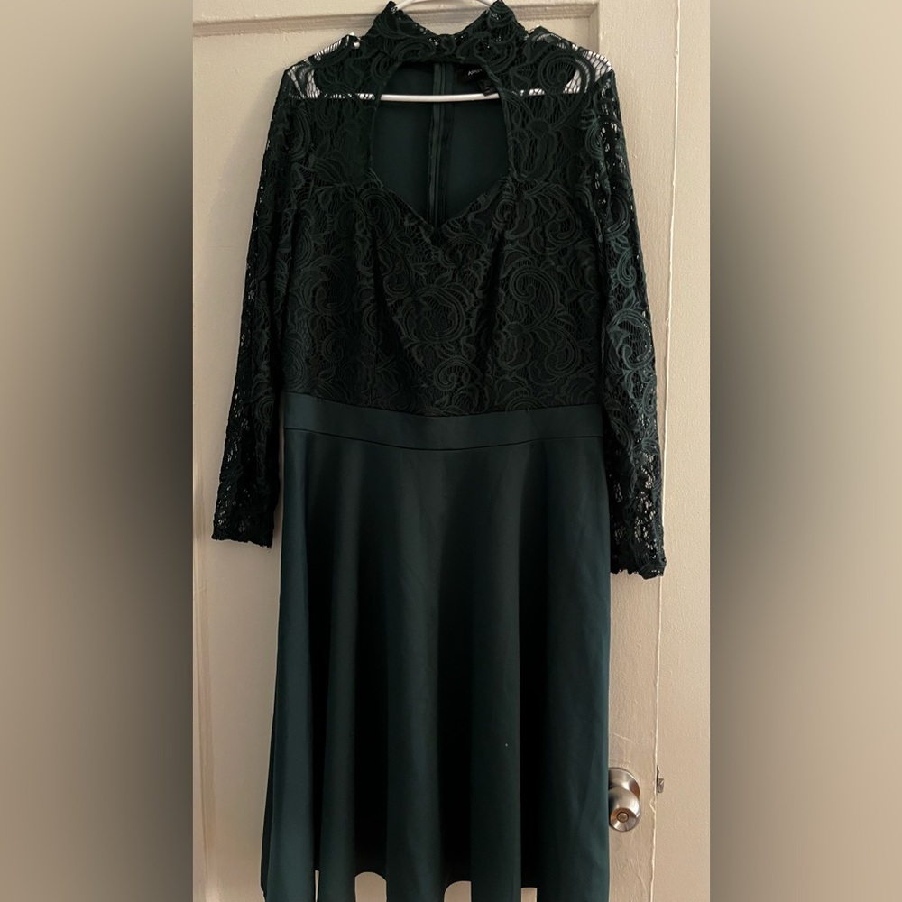 HOLIDAY DRESS - Plus size 14/16 Ashley Stewart
